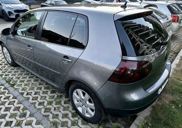 Volkswagen Golf cena 17900 przebieg: 305000, rok produkcji 2006 z Łódź małe 172